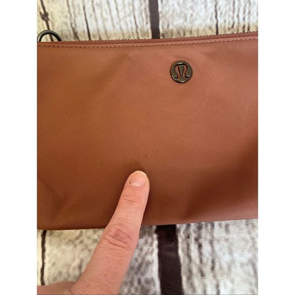 Lululemon curved wristlet in ancient copper - Picture 3 of 11
